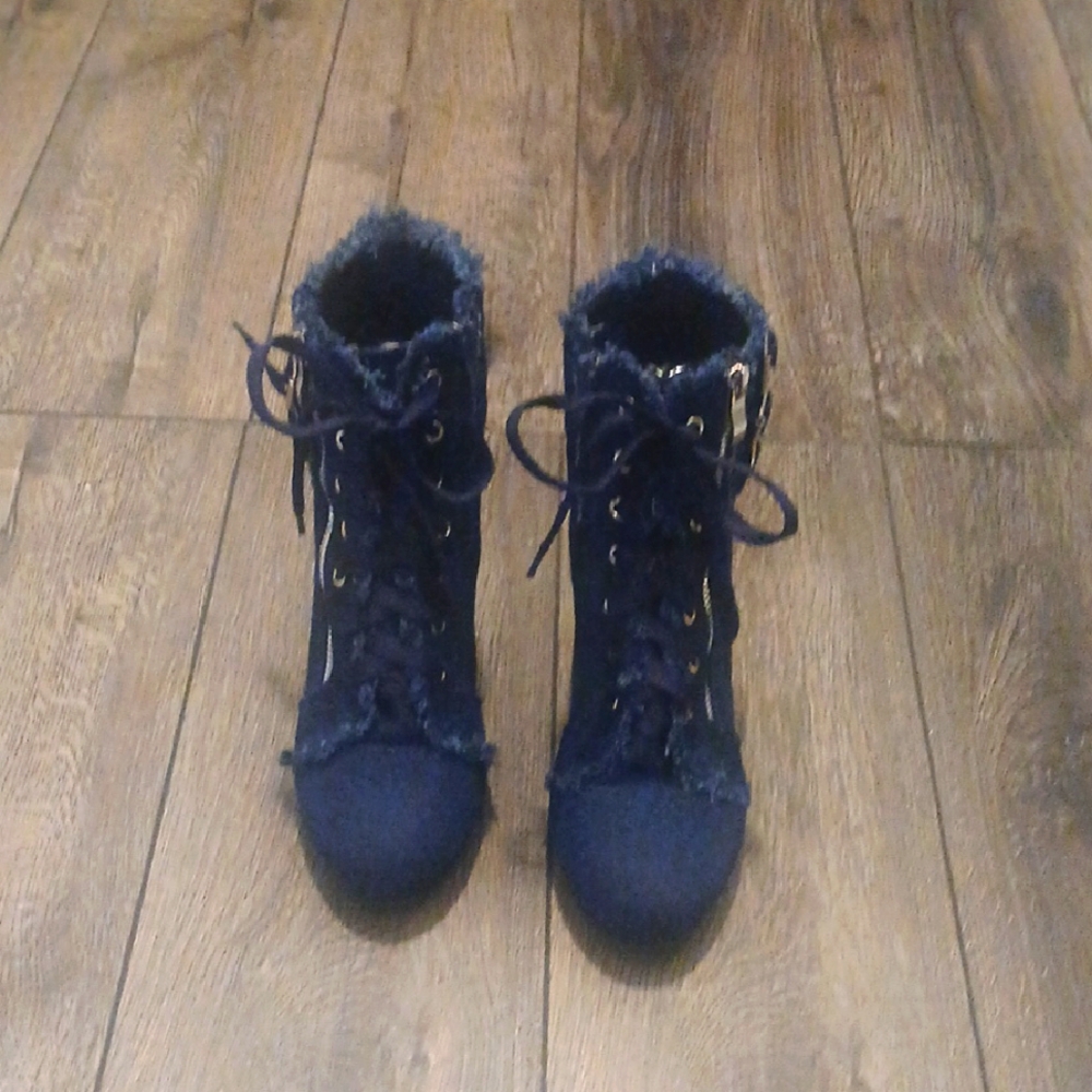 Stylish Dark Blue Denim Lace-Up Boots